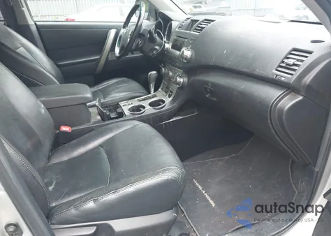 2011 Toyota Highlander Se z USA, uszkodzony, nr VIN 5TDBK3EH4BS067266